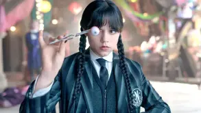 Η 2η σεζόν του Wednesday είναι τώρα διαθέσιμη στο Netflix, αλλά όχι ολόκληρη
