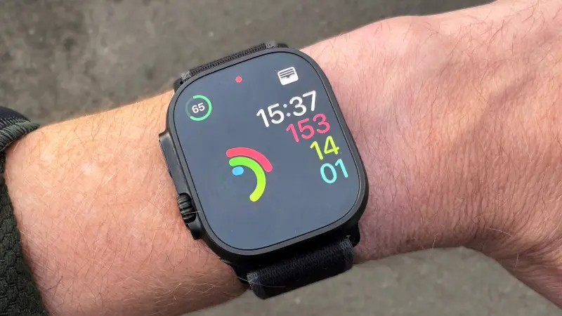 Το νέο Apple Watch Ultra έρχεται με μεγαλύτερη οθόνη