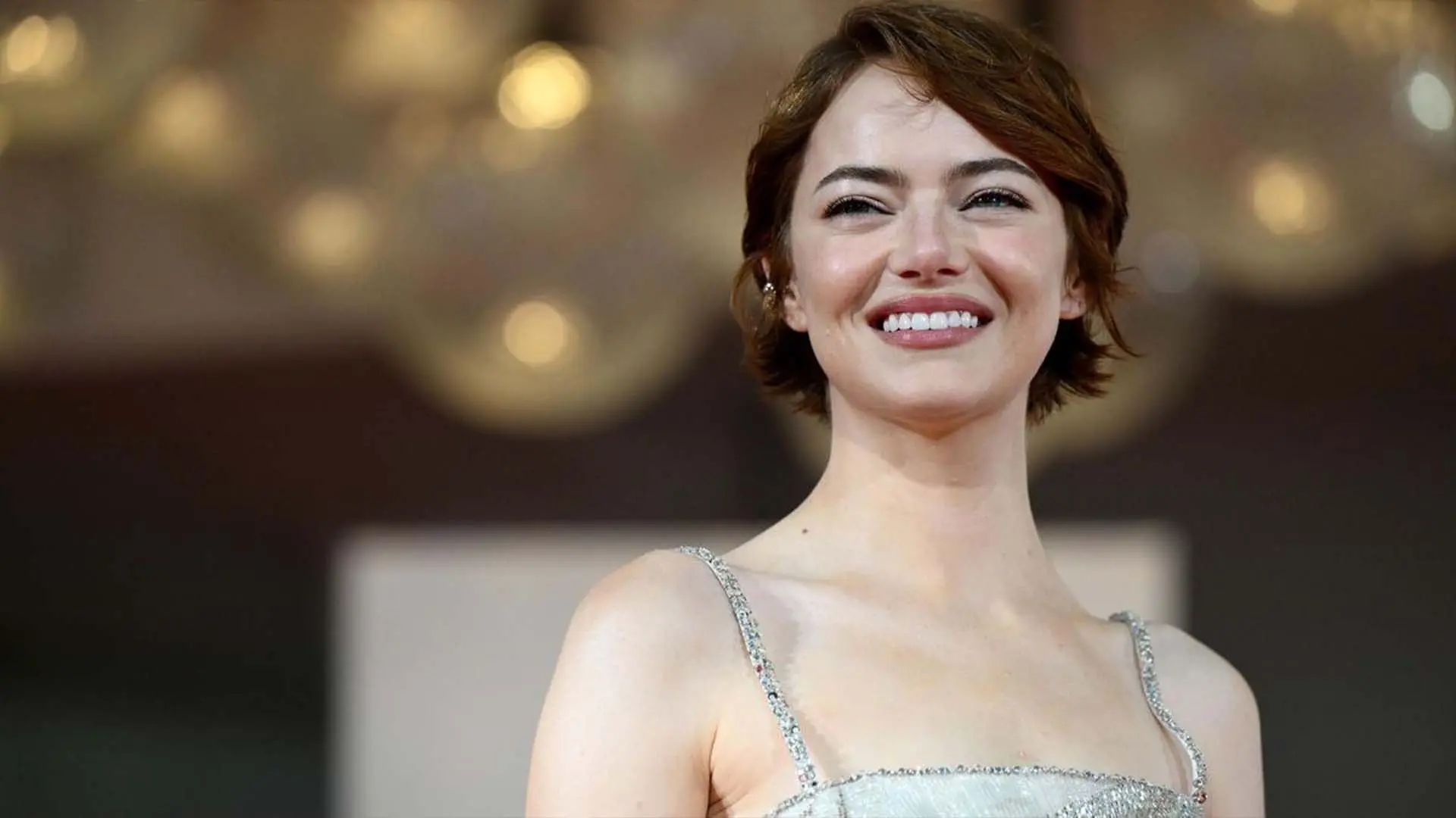 Η Emma Stone δηλώνει ανοιχτά ότι πιστεύει στην ύπαρξη εξωγήινων