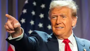 Ο Donald Trump “κηρύσσει πόλεμο” στο παγκόσμιο σινεμά με 100% δασμό!