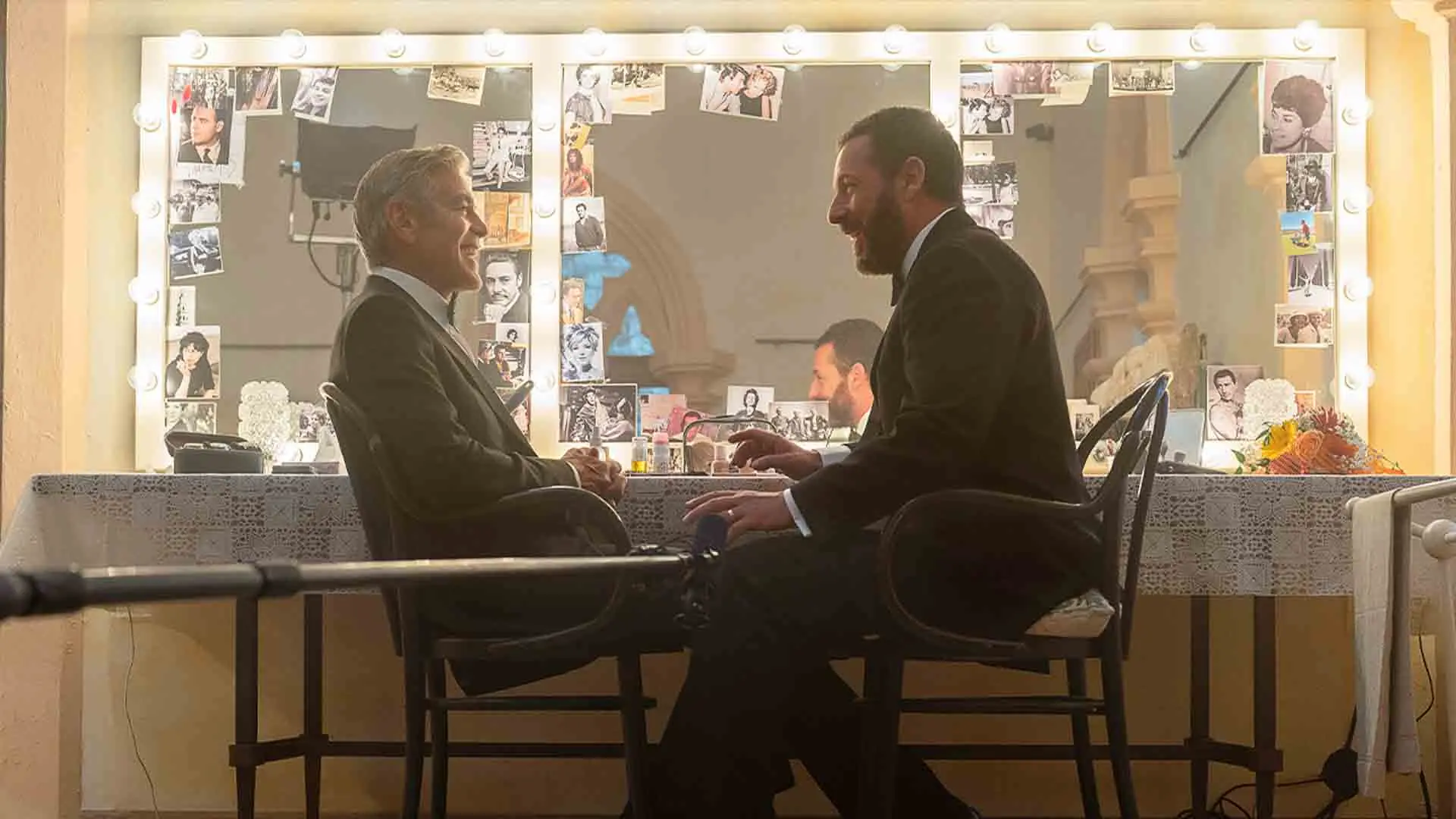 Jay Kelly: Δείτε το νέο trailer με πρωταγωνιστές τους George Clooney και Adam Sandler στο Netflix