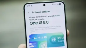 Το One UI 8 έφτασε σε περισσότερα Samsung Galaxy τηλέφωνα!