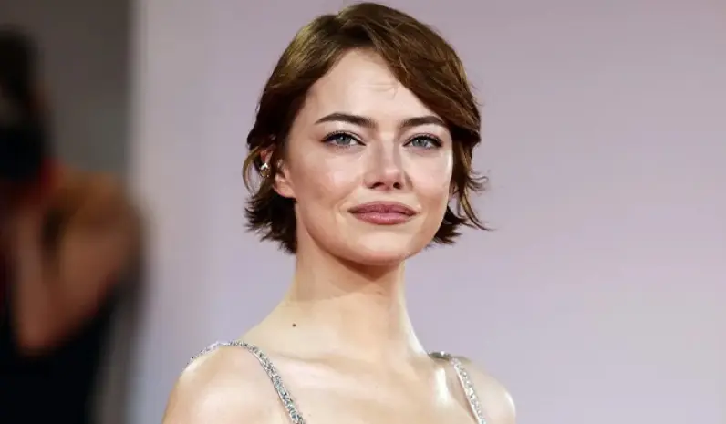Η Emma Stone μίλησε άπταιστα ελληνικά και ξεσήκωσε το κοινό! (ΒΙΝΤΕΟ)