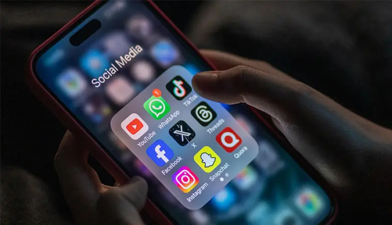 Η Νέα Υόρκη μηνύει τα social media για χάρη των παιδιών