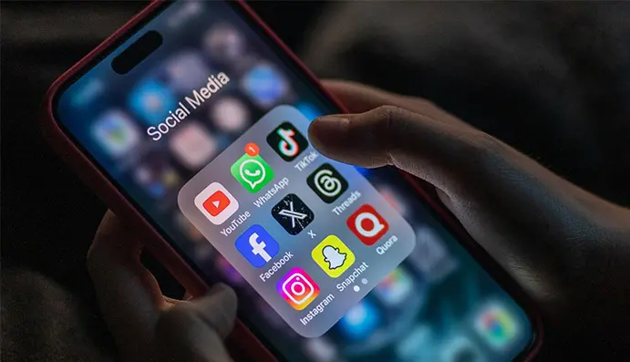 Η Νέα Υόρκη μηνύει τα social media για χάρη των παιδιών