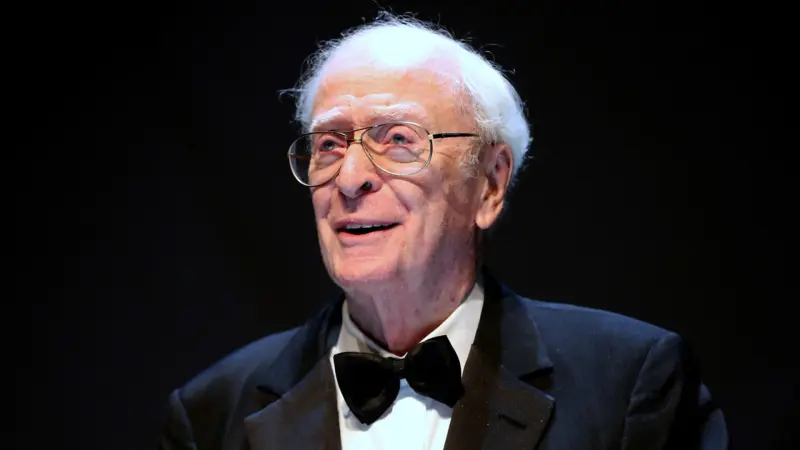 Ο Michael Caine αποφάσισε να χαρίσει τη φωνή του στην τεχνητή νοημοσύνη