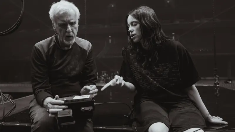 Η Billie Eilish μαζί με τον James Cameron φέρνουν την περιοδεία της στο σινεμά