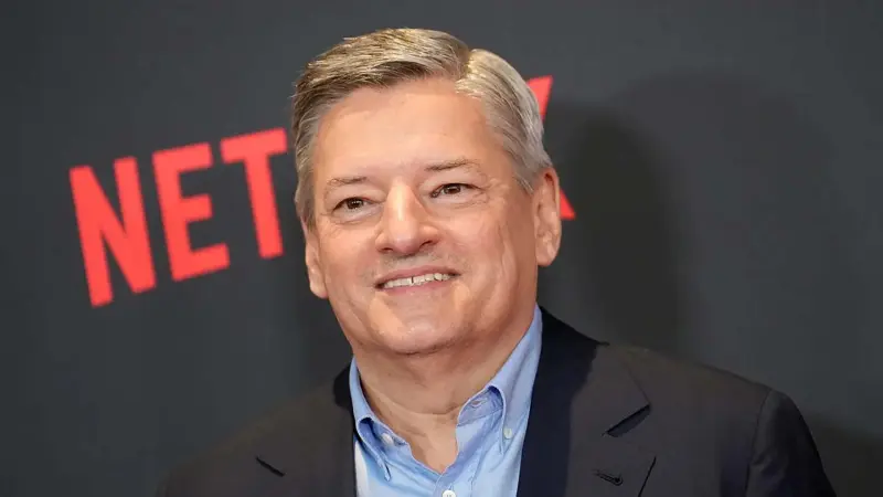 Οι πρώτες δηλώσεις του Ted Sarandos για την εξαγορά της Warner Bros από το Netflix