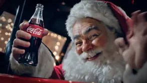Ο δημιουργός της AI διαφήμισης της Coca-Cola εξηγεί γιατί η κριτική είναι άδικη