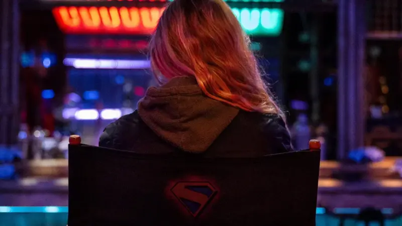 Ο James Gunn μόλις έδωσε το πρώτο teaser του Supergirl (ΒΙΝΤΕΟ)