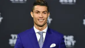 Ο Cristiano Ronaldo ανοίγει ιδιωτικό club όπου απαγορεύονται τα κινητά
