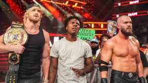 WrestleMania 42: Δείτε τη στιγμή που ο IShowSpeed ισοπεδώνει τον Logan Paul με ένα εξωφρενικό άλμα (ΒΙΝΤΕΟ)