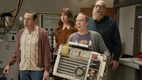 Stuart Fails to Save the Universe: Πρώτη ματιά στη νέα σειρά από το σύμπαν του The Big Bang Theory!