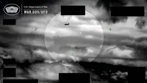 UFO: Το Πεντάγωνο δημοσιοποίησε νέα απόρρητα αρχεία (ΒΙΝΤΕΟ & ΕΙΚΟΝΕΣ)