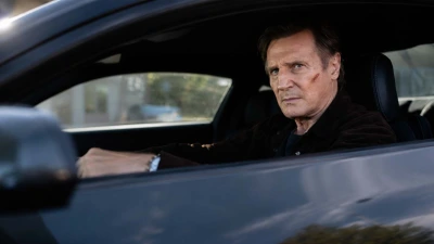 Ο Liam Neeson είναι ο πιο καταζητούμενος άνθρωπος στο trailer του The Mongoose