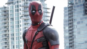 O Ryan Reynolds πλήρωσε τους σεναριογράφους του Deadpool