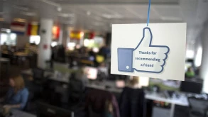 Ο συνιδρυτής του Facebook υποστηρίζει την Hillary με $20 εκατομμύρια