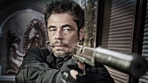 Ο Benicio Del Toro σε συνομιλίες για το The Predator