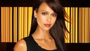 Η Jessica Alba στην παραγωγή του Girl 10