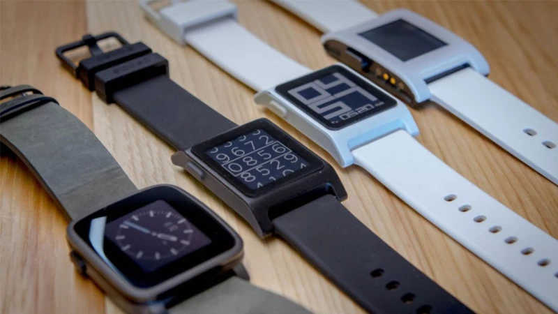 Η Fitbit εξαγοράζει την Pebble