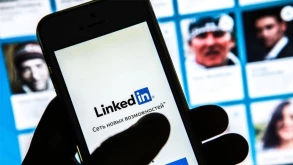 Η Ρωσία σβήνει το LinkedIn από τα app stores