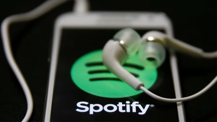 Το Spotify εντείνει τον πόλεμο των streaming υπηρεσιών μουσικής