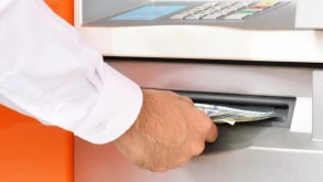 Ανάληψη μετρητών από ATM με το smartphone