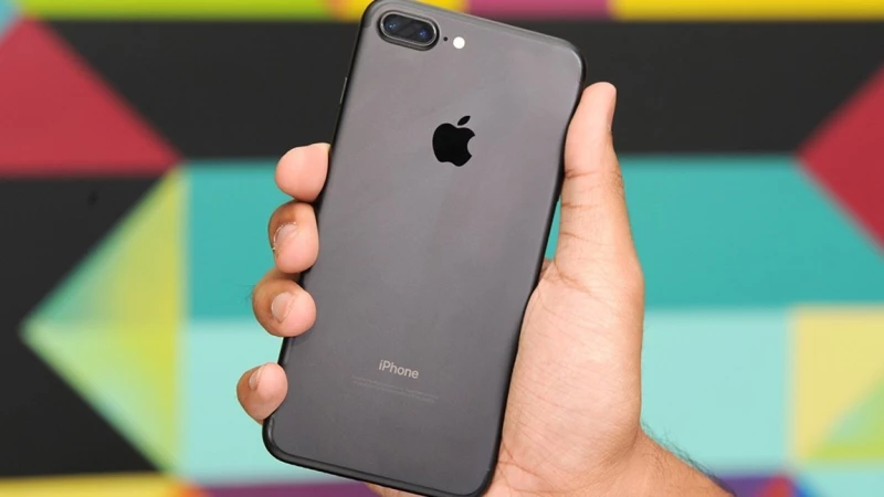 Μάλλον θα είναι δυσεύρετο το iPhone 8 μέχρι το 2018