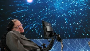 Stephen Hawking: Πρέπει να εγκαταλείψουμε τη Γη στα επόμενα 100 χρόνια