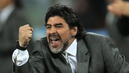 Τα βρήκε τελικά ο Maradona με την Konami