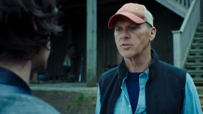 Ο Michael Keaton εκπαιδεύει δολοφόνους στο American Assassin