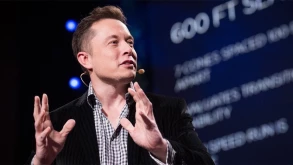 Ο Elon Musk παίρνει πίσω το X.com από το PayPal