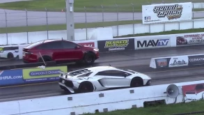 Tesla Model X κατατροπώνει μια Lamborghini Aventador