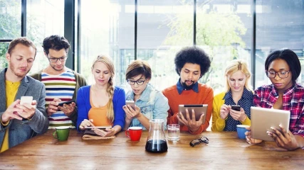 Οι Millennials παρακολουθούν σημαντικά λιγότερο τηλεόραση