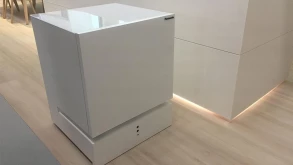 Το ψυγείο της Panasonic σας σερβίρει εκεί που κάθεστε
