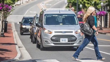 Ford: Σύστημα συνεννόησης αυτόνομων οχημάτων με πεζούς