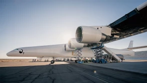 Stratolaunch: Επιτυχημένη δοκιμή κινητήρων για το γίγαντα των αιθέρων
