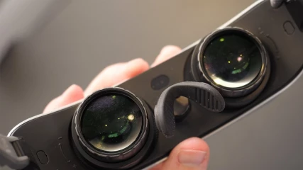 Η LG θέλει να εξαλείψει το Screen-Door effect του VR