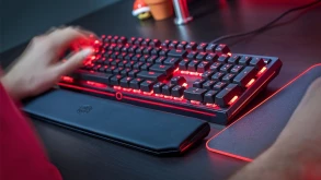 MasterKeys MK750 μηχανικό πληκτρολόγιο από την Cooler Master