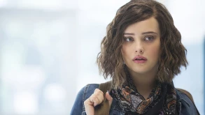 Η Katherine Langford υπέγραψε για το "Spontaneous"