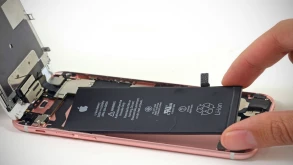 HTC και Motorola αρνούνται πως μειώνουν τις επιδόσεις των παλιών τηλεφώνων