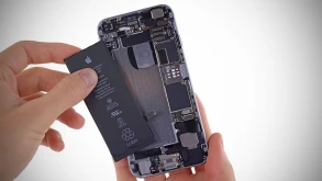 Η Apple ζητάει συγγνώμη για τη σύγχυση με την επιβράδυνση των iPhone