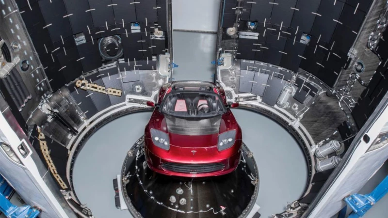 Μία γρήγορη κρυφή ματιά στο φορτίο του Falcon Heavy
