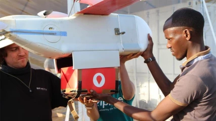 Drones μεταφέρουν ιατρικές προμήθειες στην Αφρική