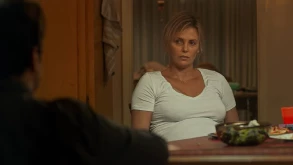Στο πρώτο trailer του "Tully" η Charlize Theron δοκιμάζεται σαν μητέρα