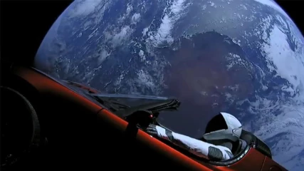 Το Tesla Roadster ξεκινά το ταξίδι του στο διάστημα