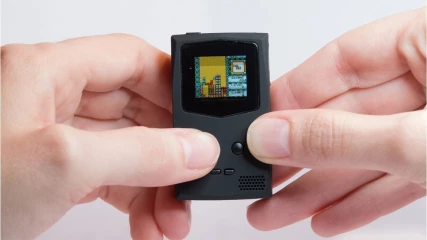 Το Game Boy έγινε μπρελόκ για να το έχετε πάντα μαζί σας!