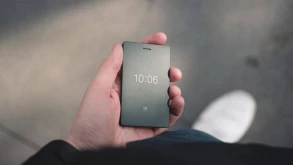 Το νέο Light Phone θυμίζει περισσότερο “τηλέφωνο”