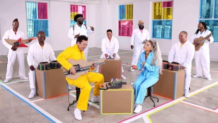 H Ariana Grande και ο Jimmy Fallon παίζουν μουσική με το Nintendo Labo