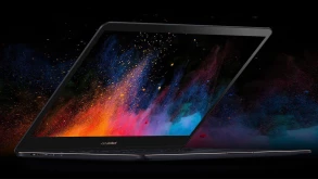 ASUS ZenBook Pro 15 με Intel i9 και 4K οθόνη